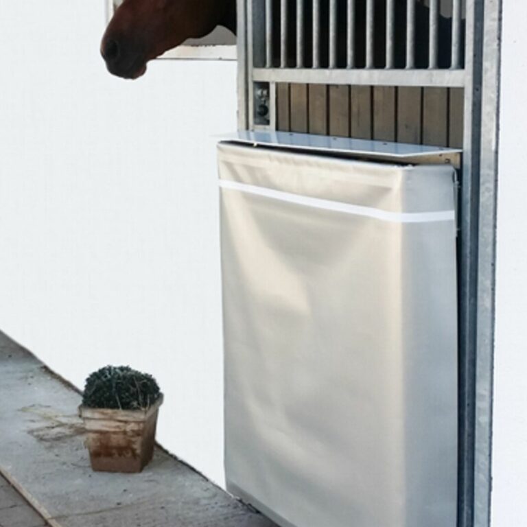 Täckeshängare täckt för boxdörr